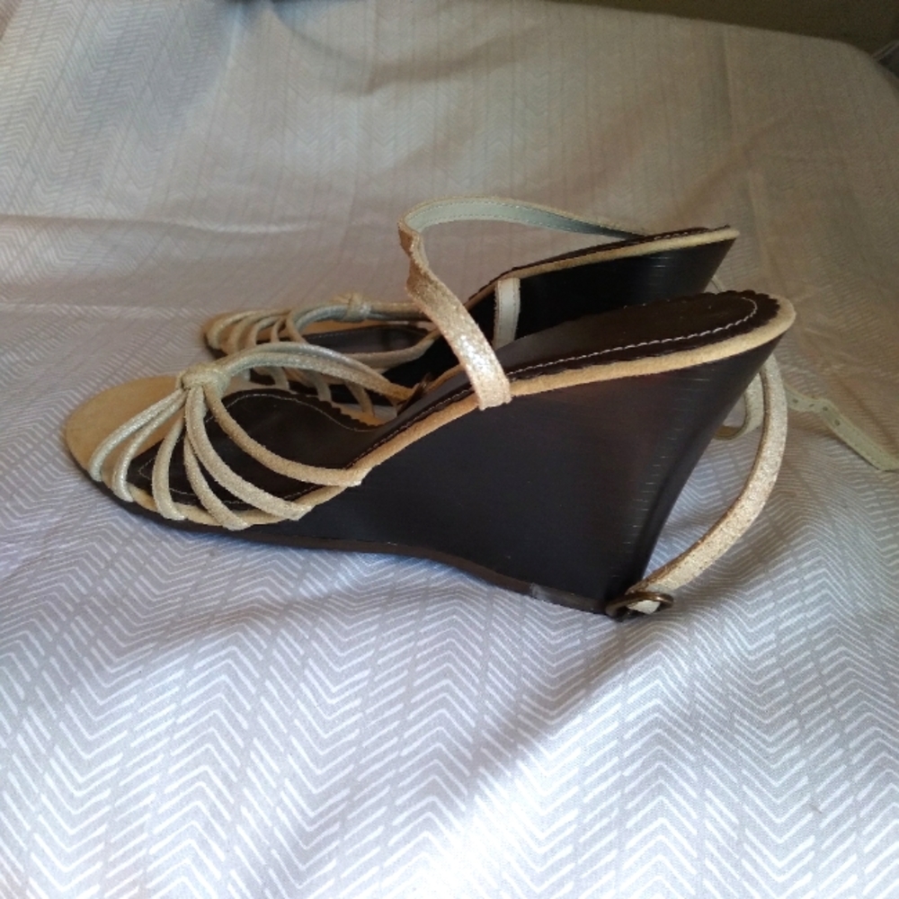 Ankle strap Gap wedges